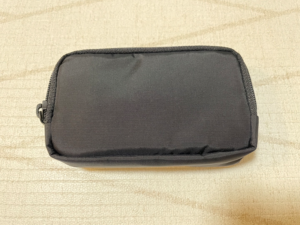 コンパクトポーチ